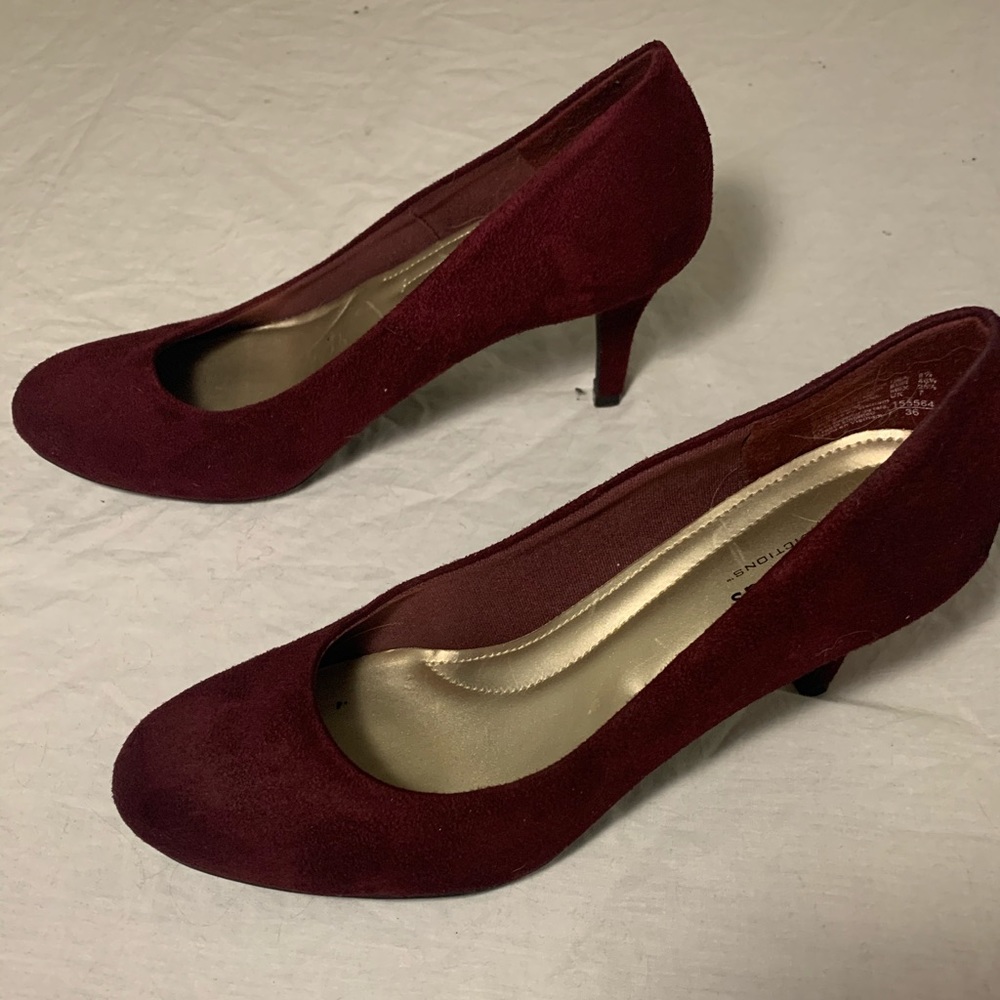 Wine pumps